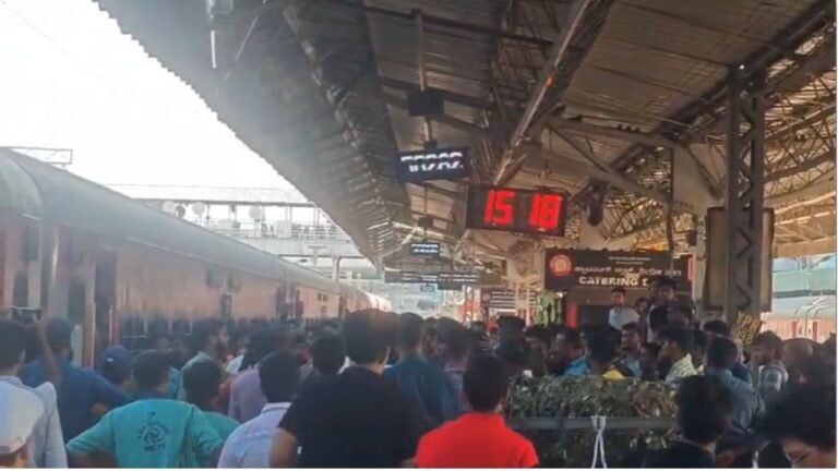 w-1280,h-720,croprect-1x0x1278x718,imgid-01kck7bbwstnfntghbcqpm5krt,imgname-majestic-railway-station-1765876805528