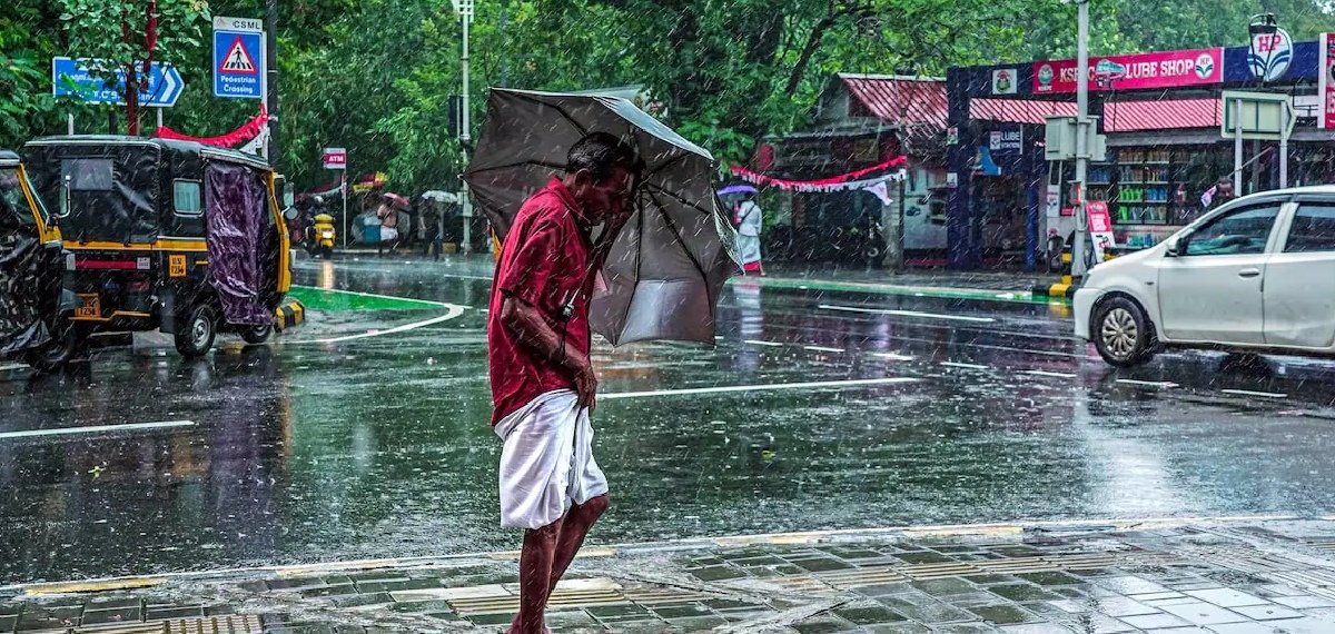 മഴ മുന്നറിയിപ്പില്‍ മാറ്റം; ഇന്ന് ഒന്‍പത് ജില്ലകളില്‍ യെല്ലോ അലേര്‍ട്ട്; ശക്തമായ കാറ്റിനും സാധ്യത